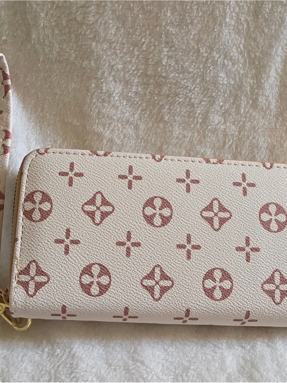 N/A stylish cream